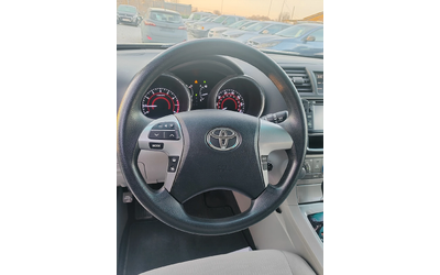 Toyota Highlander 3.5, V6, 273к.с. ТОП - автомобили, коли, обяви за нови и употребявани 14