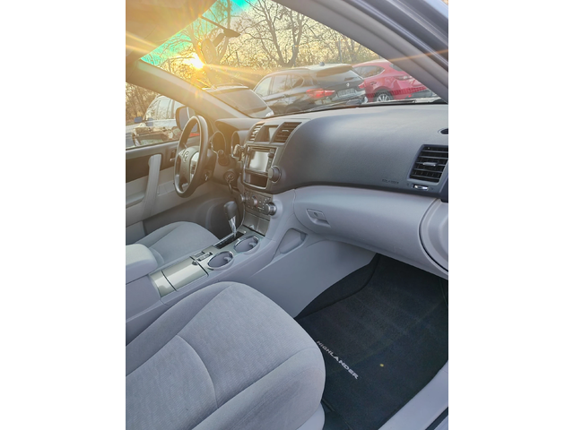 Toyota Highlander 3.5, V6, 273к.с. ТОП - автомобили, коли, обяви за нови и употребявани 16