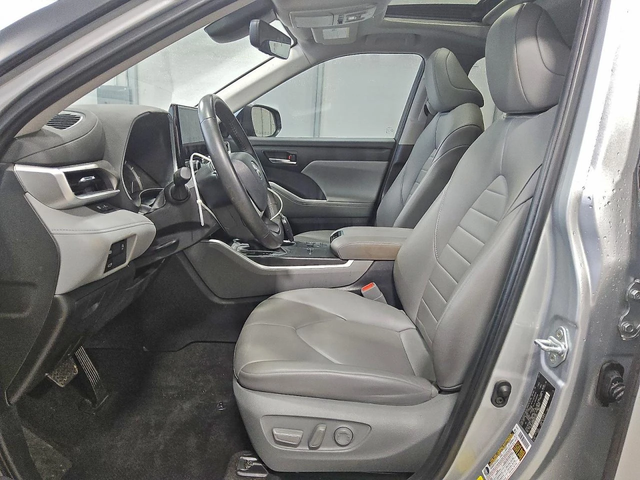 Toyota Highlander L* DISTRONIC* 8 МЕСТНА* KEYLESS* LED* - автомобили, коли, обяви за нови и употребявани 6