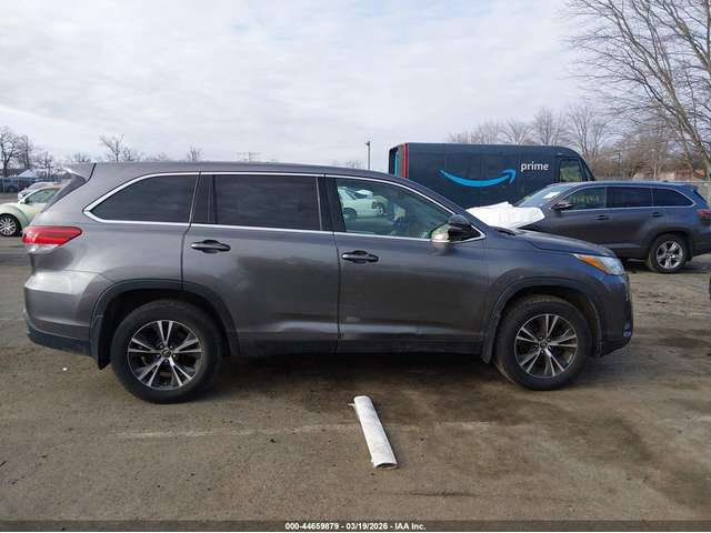 Toyota Highlander 3.5L V-6 DI, DOHC, VVT, 295HP All Wheel Drive - автомобили, коли, обяви за нови и употребявани 12