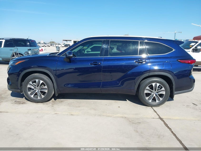 Toyota Highlander 3.5L V-6 DI, DOHC, VVT, 295HP All Wheel Drive - автомобили, коли, обяви за нови и употребявани 12