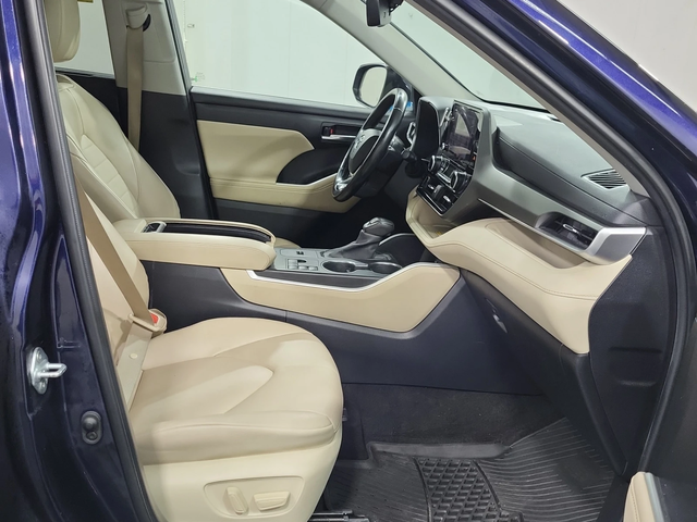 Toyota Highlander 2.5 XLE - автомобили, коли, обяви за нови и употребявани 12