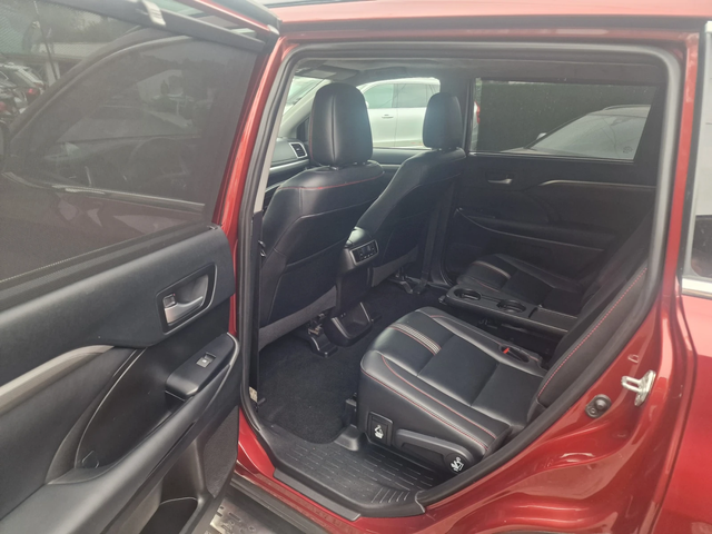 Toyota Highlander 7 МЕСТНА= ПОДГРЯВАНЕ= 3.5 V6= ТОП= - автомобили, коли, обяви за нови и употребявани 9