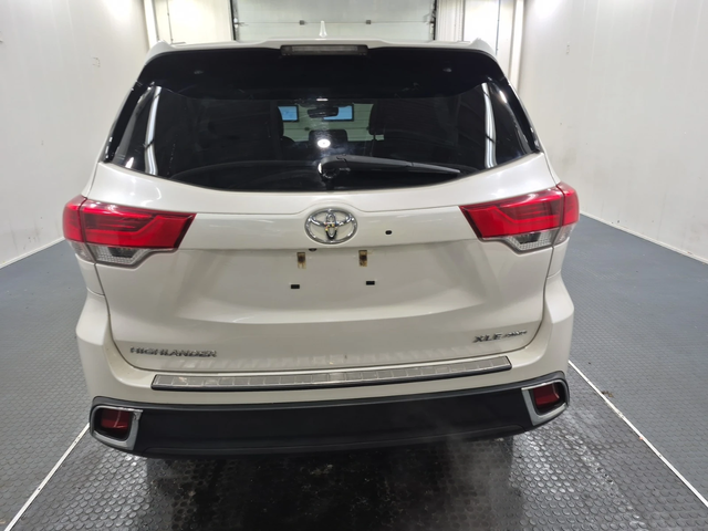 Toyota Highlander XLE* Шибидах* Подгрев* Задна камера* - автомобили, коли, обяви за нови и употребявани 4