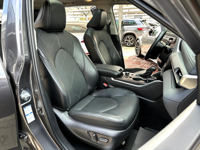 Toyota Highlander 3.5#PLATINUM#AWD#2022#25500KM#FULL FULL#НОВА!!! - автомобили, коли, обяви за нови и употребявани 10