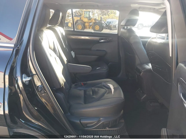 Toyota Highlander Hybrid* Platinum* 4WD - автомобили, коли, обяви за нови и употребявани 9