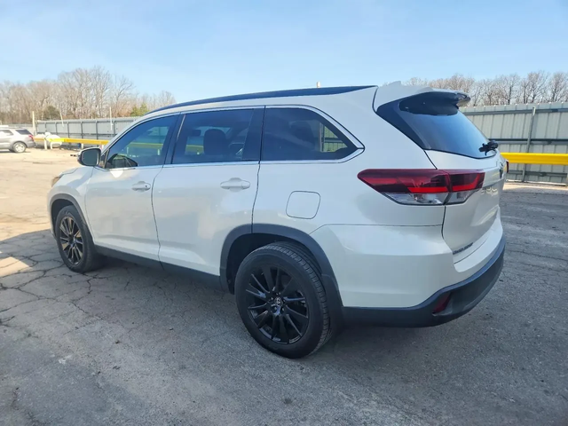Toyota Highlander SE - автомобили, коли, обяви за нови и употребявани 3