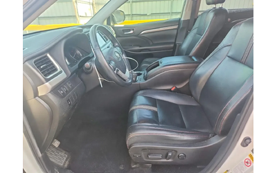 Toyota Highlander SE - автомобили, коли, обяви за нови и употребявани 6