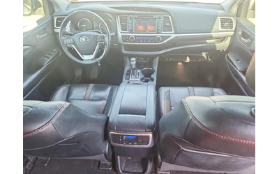 Toyota Highlander SE - автомобили, коли, обяви за нови и употребявани 7