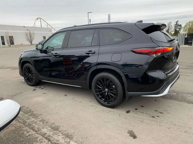Toyota Highlander | AWD | ПОДГРЕВ | ШИБЕДАХ | ЧЕРВЕН САЛОН | CARFAX - автомобили, коли, обяви за нови и употребявани 1