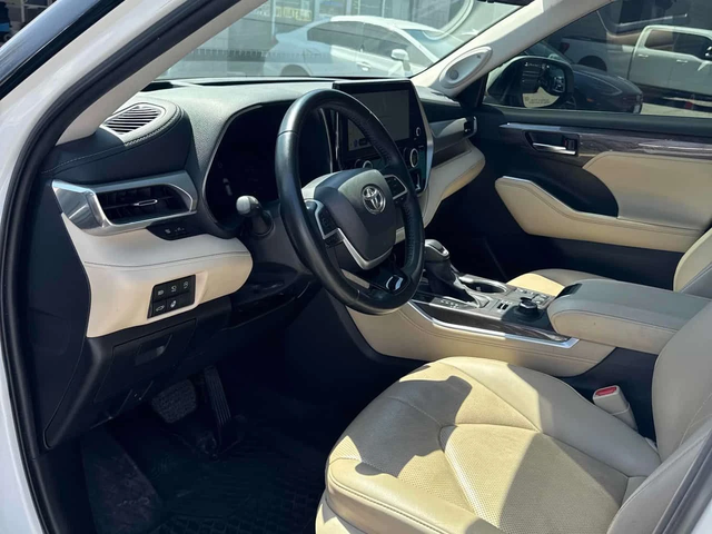 Toyota Highlander * 360 * ПРЕДСТАВИТЕЛСТВО * ОБДУХВАНЕ * PANO - автомобили, коли, обяви за нови и употребявани 4