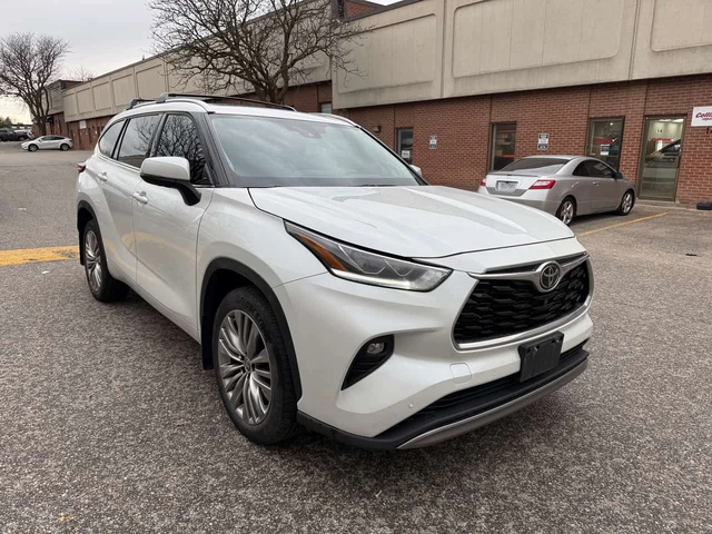 Toyota Highlander LIMITED * 360 КАМЕРА* ОБДУХВАНЕ* HEAD UP* ПАНОРАМА - автомобили, коли, обяви за нови и употребявани 2