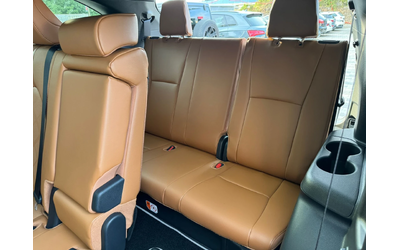 Toyota Highlander 2, 5-Hybrid/4x4/Luxury/Pano/6+ 1 - автомобили, коли, обяви за нови и употребявани 14