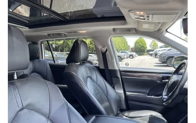 Toyota Highlander HYBRID LIMITED * AWD * 8 МЕСТЕН * ПАНО * CARFAX * - автомобили, коли, обяви за нови и употребявани 10