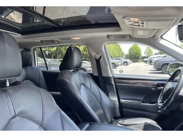 Toyota Highlander HYBRID LIMITED * AWD * 8 МЕСТЕН * ПАНО * CARFAX * - автомобили, коли, обяви за нови и употребявани 10