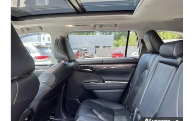 Toyota Highlander HYBRID LIMITED * AWD * 8 МЕСТЕН * ПАНО * CARFAX * - автомобили, коли, обяви за нови и употребявани 11