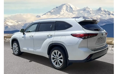 Toyota Highlander HYBRID LIMITED * AWD * 8 МЕСТЕН * ПАНО * CARFAX * - автомобили, коли, обяви за нови и употребявани 3