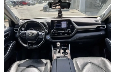Toyota Highlander HYBRID LIMITED * AWD * 8 МЕСТЕН * ПАНО * CARFAX * - автомобили, коли, обяви за нови и употребявани 8