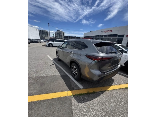 Toyota Highlander HYBRID * 8 MЕСТЕН * AWD * НОВ ОТ ПРЕДСТАВИТЕЛСТВО - автомобили, коли, обяви за нови и употребявани 4