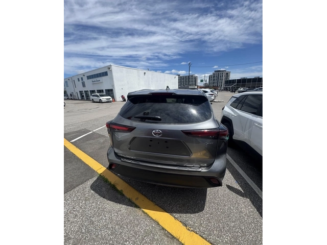 Toyota Highlander HYBRID * 8 MЕСТЕН * AWD * НОВ ОТ ПРЕДСТАВИТЕЛСТВО - автомобили, коли, обяви за нови и употребявани 5
