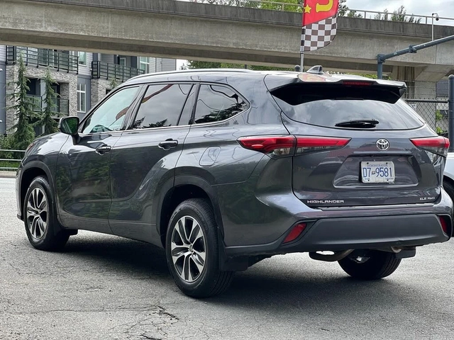 Toyota Highlander XLE AWD* ПОДГРЕВ* КАМЕРА* ШИБИДАХ* КРАЙНА ЦЕНА* - автомобили, коли, обяви за нови и употребявани 5