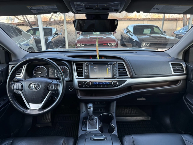 Toyota Highlander XLE, LPG, 7+ 1 SEATS - автомобили, коли, обяви за нови и употребявани 12