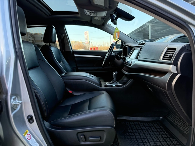 Toyota Highlander XLE, LPG, 7+ 1 SEATS - автомобили, коли, обяви за нови и употребявани 7