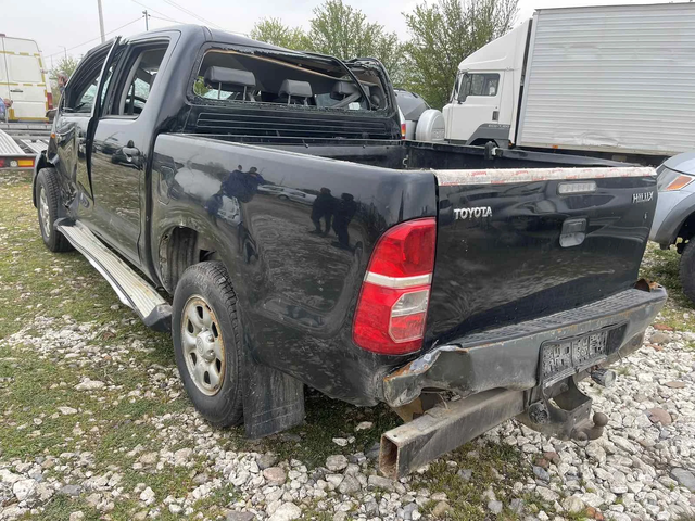 Toyota Hilux 2.5D4D 144к.с. на части - автомобили, коли, обяви за нови и употребявани 0