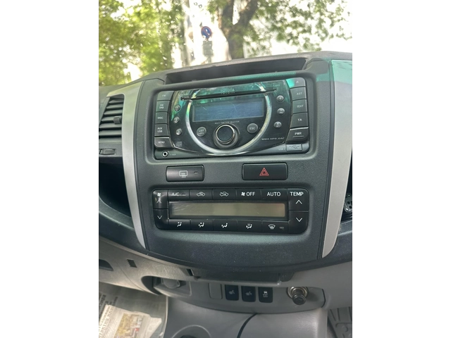 Toyota Hilux - автомобили, коли, обяви за нови и употребявани 8