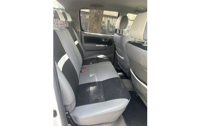 Toyota Hilux - автомобили, коли, обяви за нови и употребявани 9