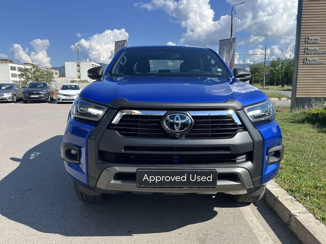 Toyota Hilux 2.8D 6АТ INVINCIBLE - автомобили, коли, обяви за нови и употребявани 1