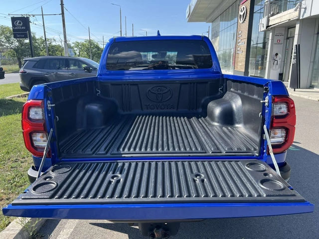 Toyota Hilux 2.8D 6АТ INVINCIBLE - автомобили, коли, обяви за нови и употребявани 5