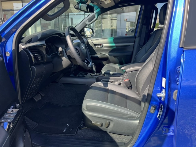 Toyota Hilux 2.8D 6АТ INVINCIBLE - автомобили, коли, обяви за нови и употребявани 9