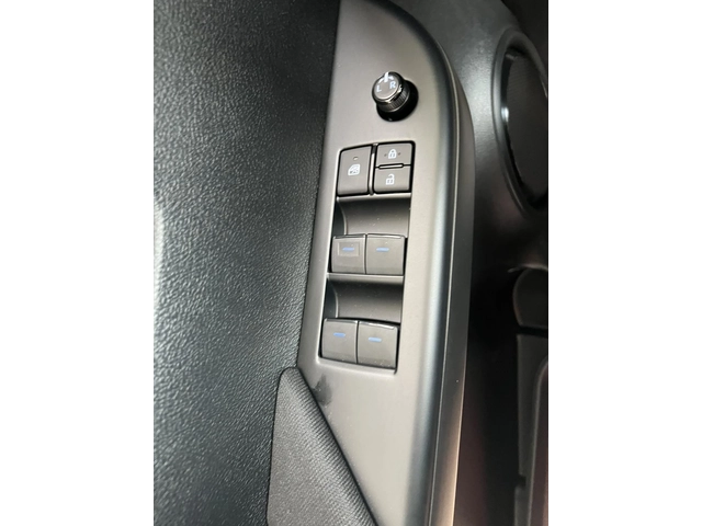 Toyota Hilux 2.8D 6MT Comfort - автомобили, коли, обяви за нови и употребявани 16
