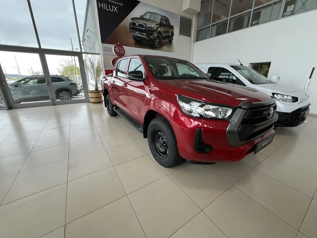 Toyota Hilux 2.8D 6MT Comfort - автомобили, коли, обяви за нови и употребявани 2