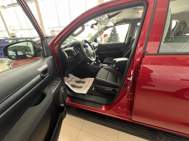 Toyota Hilux 2.8D 6MT Comfort - автомобили, коли, обяви за нови и употребявани 7