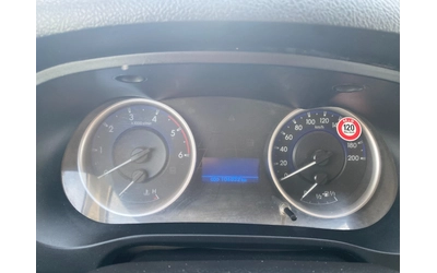 Toyota Hilux 2.4 D, MT - автомобили, коли, обяви за нови и употребявани 16