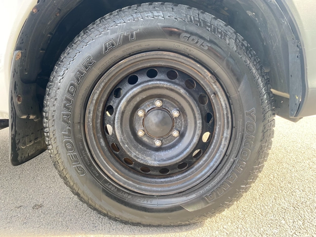 Toyota Hilux 2.4 D, MT - автомобили, коли, обяви за нови и употребявани 8
