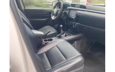 Toyota Hilux 2.4 D, MT - автомобили, коли, обяви за нови и употребявани 11