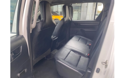 Toyota Hilux 2.4 D, MT - автомобили, коли, обяви за нови и употребявани 12