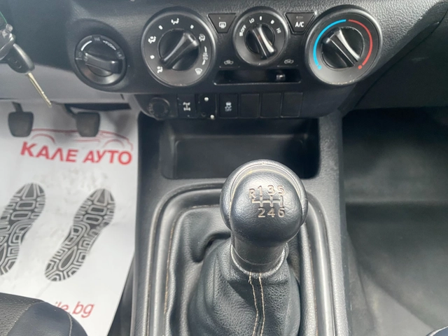 Toyota Hilux 2.4 D, MT - автомобили, коли, обяви за нови и употребявани 14