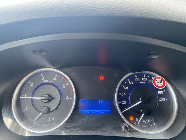 Toyota Hilux 2.4 D, MT - автомобили, коли, обяви за нови и употребявани 15