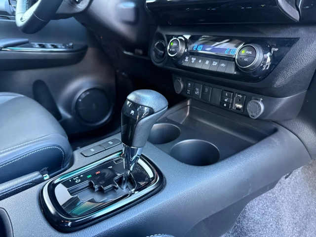 Toyota Hilux - автомобили, коли, обяви за нови и употребявани 16