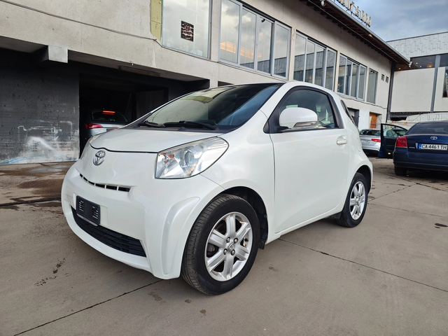 Toyota IQ 1.0VVTI АВТОМАТИК КЛИМАТИК SOL - автомобили, коли, обяви за нови и употребявани 0