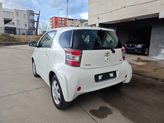 Toyota IQ 1.0VVTI АВТОМАТИК КЛИМАТИК SOL - автомобили, коли, обяви за нови и употребявани 7