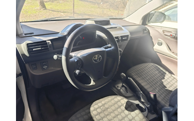 Toyota IQ 1.0VVTI АВТОМАТИК КЛИМАТИК SOL - автомобили, коли, обяви за нови и употребявани 8