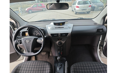 Toyota IQ 1.0VVTI АВТОМАТИК КЛИМАТИК SOL - автомобили, коли, обяви за нови и употребявани 9