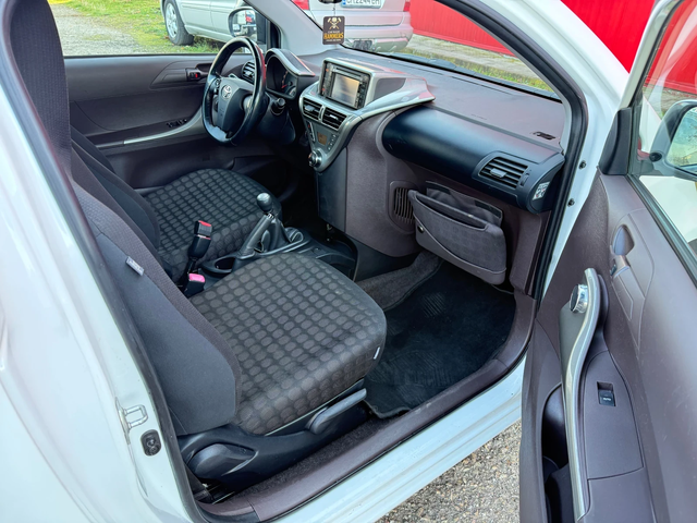 Toyota IQ INDIVIDUAL* Sport* Без Аналог в България! - автомобили, коли, обяви за нови и употребявани 11