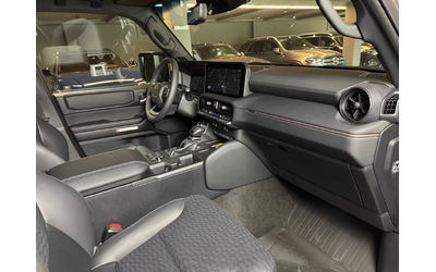 Toyota Land cruiser Luxury - автомобили, коли, обяви за нови и употребявани 10