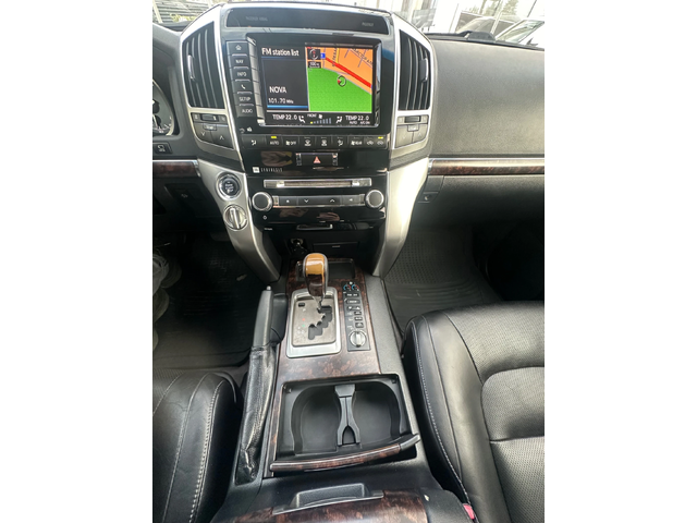 Toyota Land cruiser НАВИГАЦИЯ - автомобили, коли, обяви за нови и употребявани 11